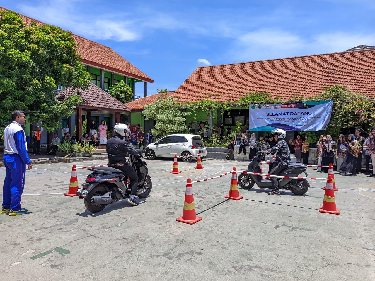 600 Siswa Gen Z Semarakkan Edukasi Safety Riding untuk Cari _aman Berkendara.